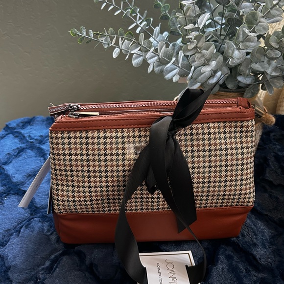 Handbags - Joan & David Cosmetic Toiletry Kit